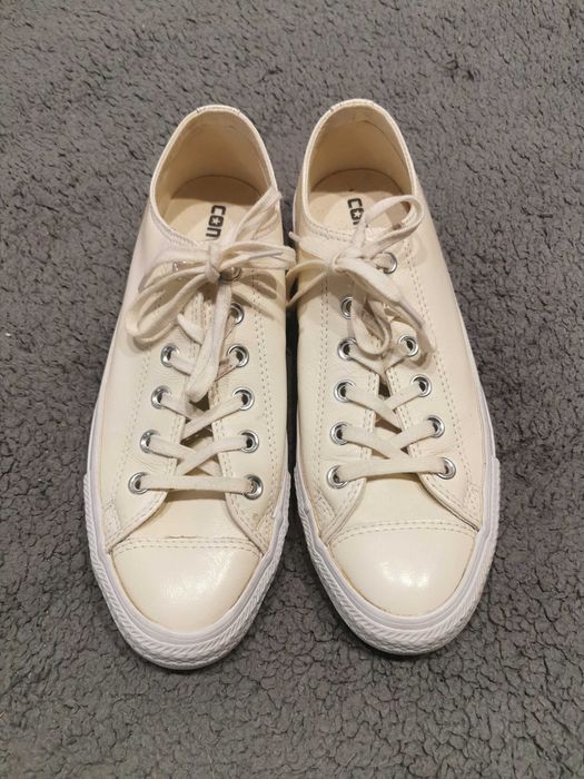 Tenisówki Converse białe lakierowe