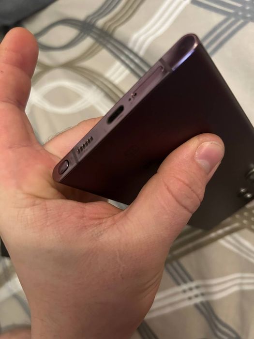 Обміняю Самсунг S22 ультра на айфон ОПИС