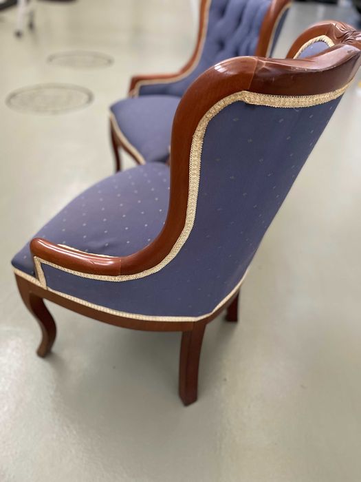 2 Cadeirões Clássicos