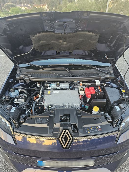 Renault 5 E-Tech Tecno 150cv 2025  52 kWh 16.000 km  Com IVA Dedutível