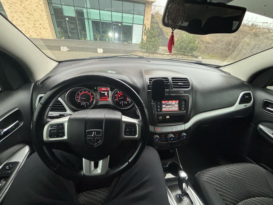 Додж Джорней 7 місць