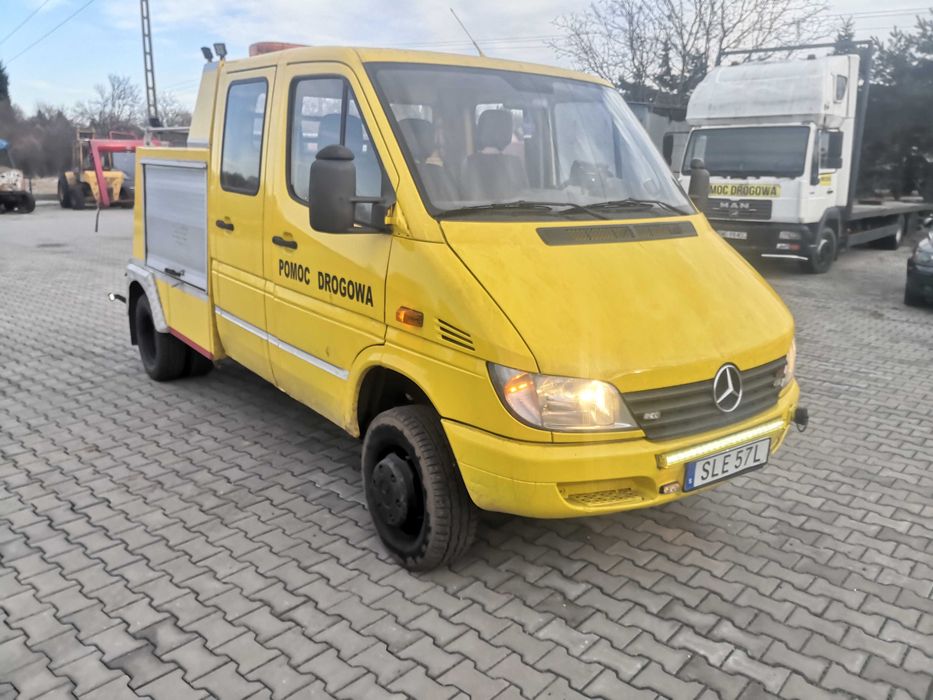 4x4 + blokady mostów holownik mercedes sprinter laweta pomoc drogowa