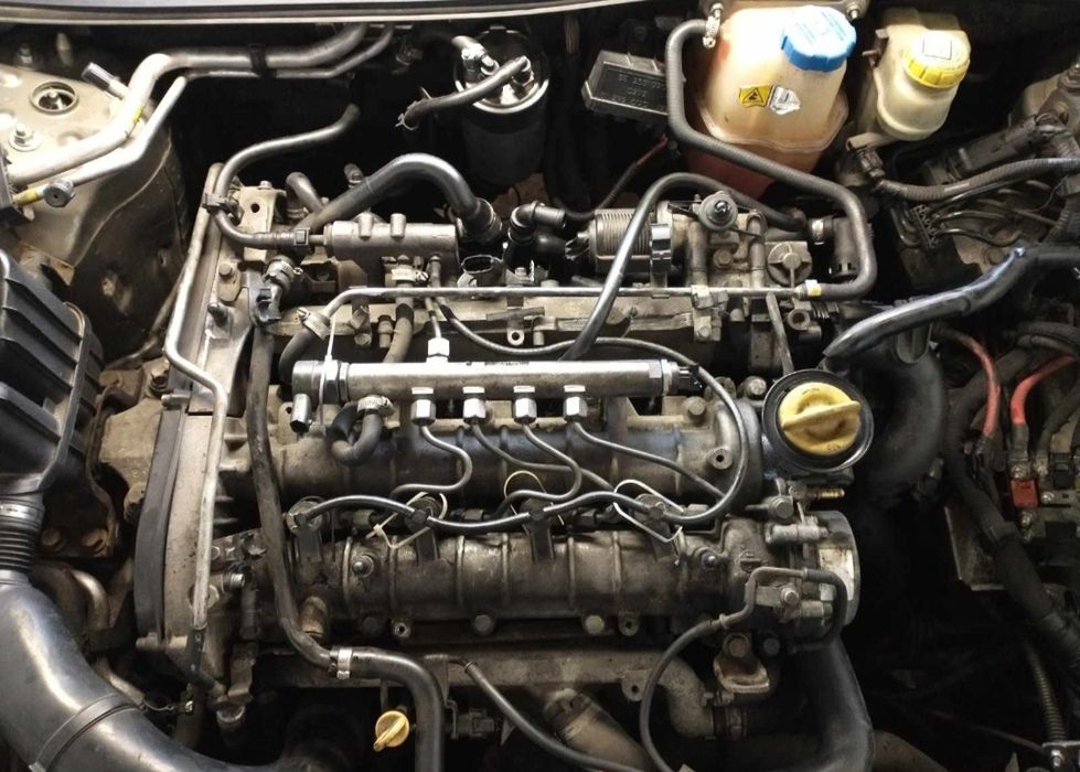 Silnik słupek 1.9 jtdm 16v 150KM Alfa Romeo 159 939A2000