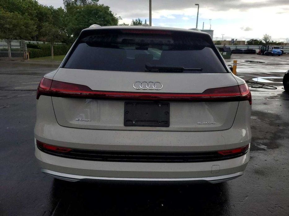 Бампер Audi Q4 E-Tron Розборка Ауді К4 Єтрон