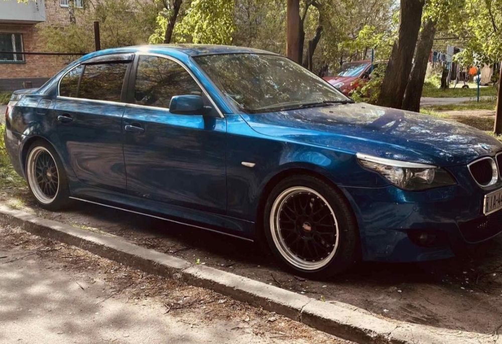 Лезвия порогов М BMW E60 накладки сплітер спойлер диффузор сплиттер