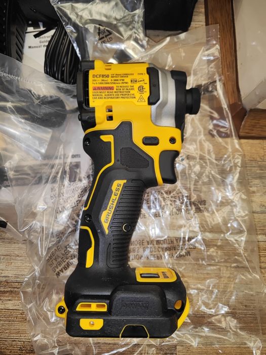 DCF850 Оригінал із США ( Мексика 2025 рік)