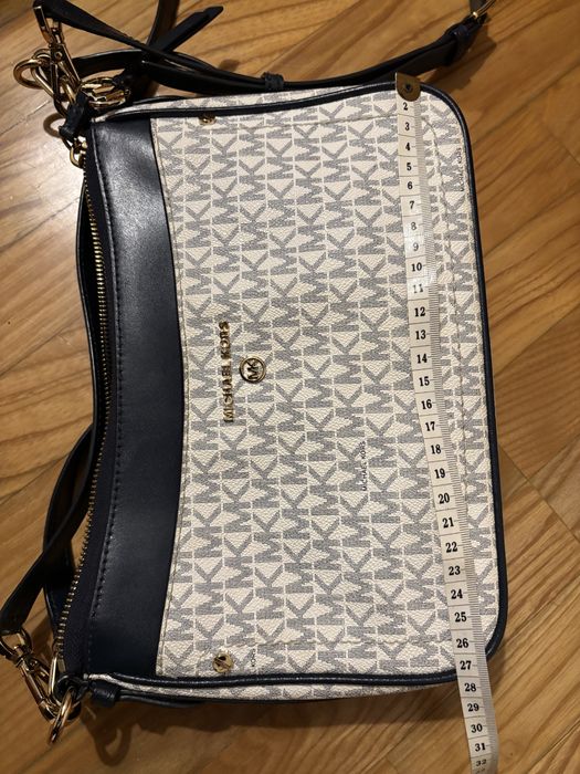 Mala Michael Kors