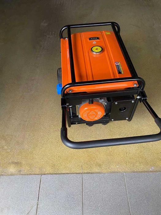 Продам генератор STURM PG8765E