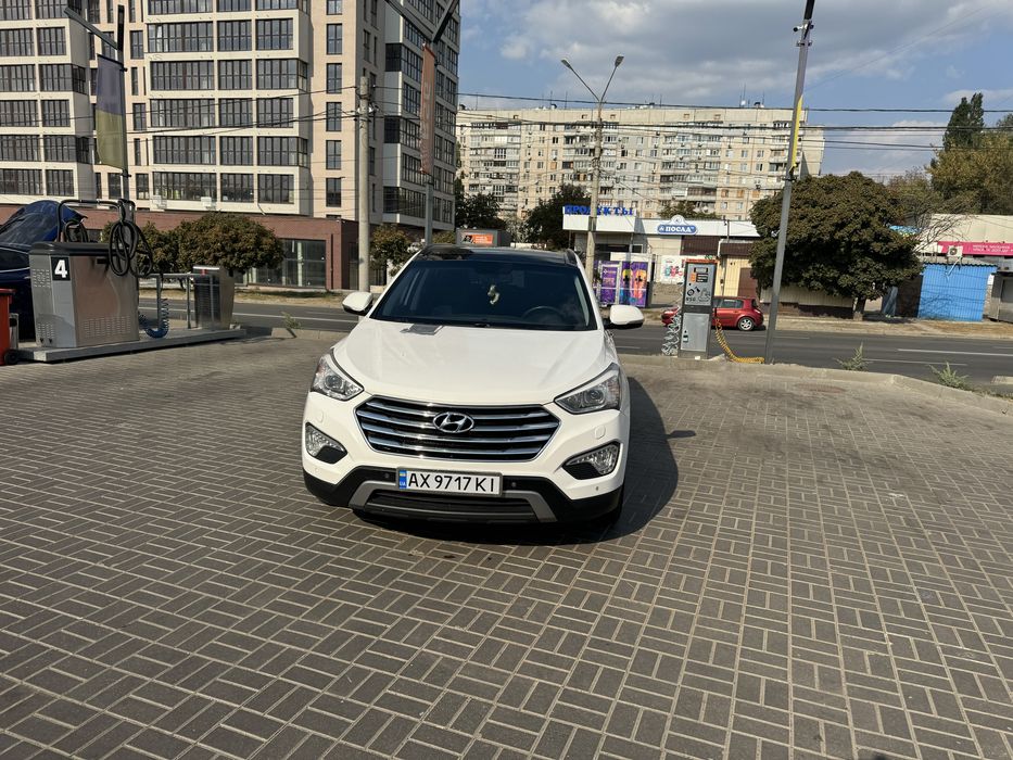Продам HYNDAI Grand Santa Fe