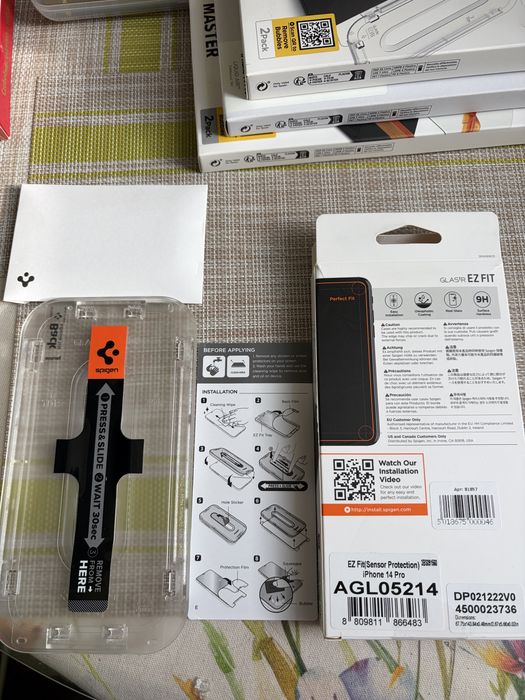 Стёкла и чехлы Spigen для iphone 14,15