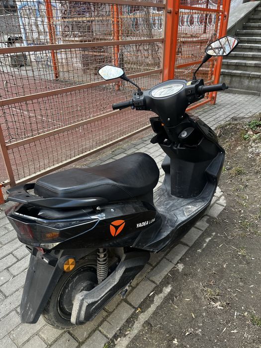 електроскутер yadea luna