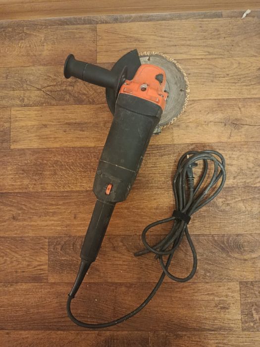 Продам болгарку Dnipro-m