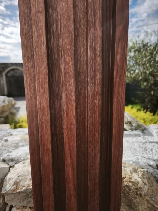 Painel Ripado WPC tipo madeira – Revestimento moderno