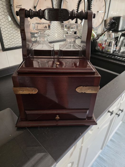 Gabinete Tântalo de Bar Estilo Vitoriano – Com Chave e 8 Charutos Schimmelpenninck