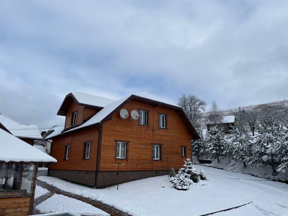 Відпочинок у Карпатах: Садиба "У Ірини"