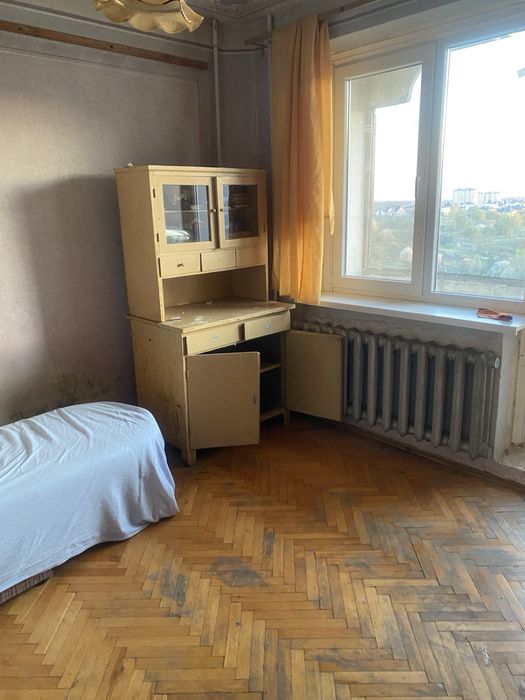 Здається окрема кімната на Сихові