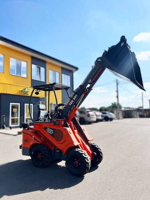 Фронтальний  телескопічний  навантажувач TDC 501, Avant