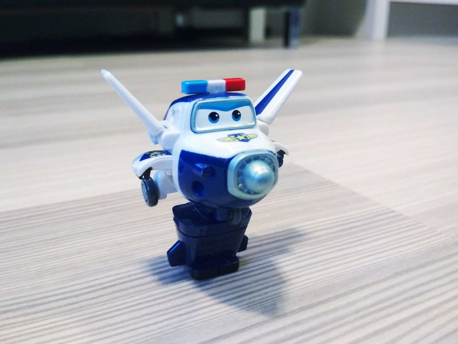 Super Wings Trafik (Paul) - figurka + pojazd transformujący