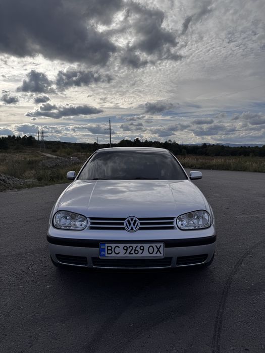 Volkswagen Golf  4