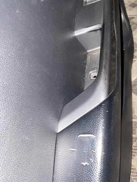 Дверная карта на киа рио3 ( левая ) б/у