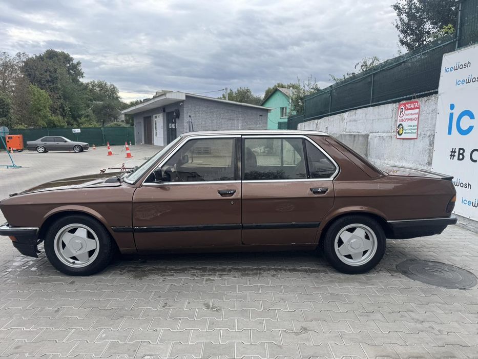 Продам BMW 518  M30b28 1984,2.8 газ/бензин