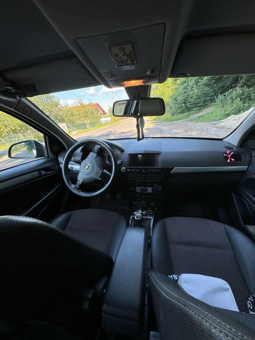 Авто Опель Астра