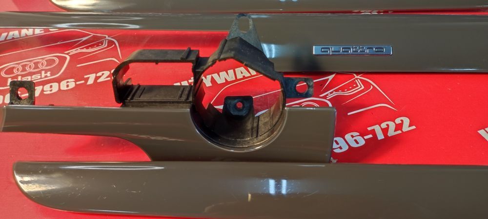 Dekory Zestaw Kolor Swing Audi A4 B6 1.9 Q Kombi 2003r Europa