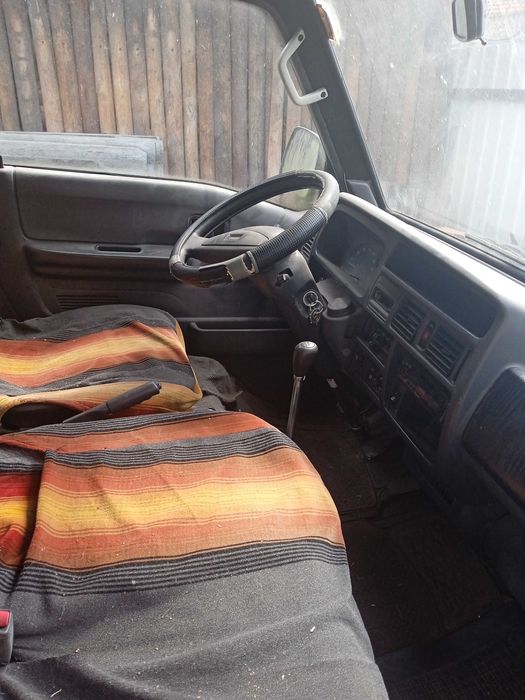 Бус Mazda E2200 пасажир 1997 рік