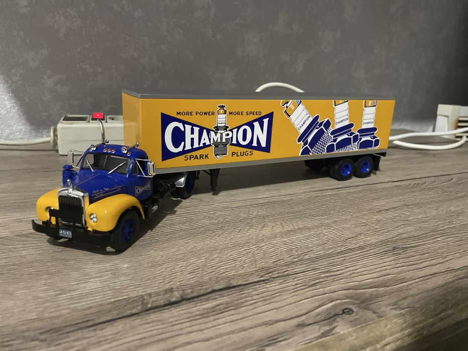 Модель 1.43 вантажівки