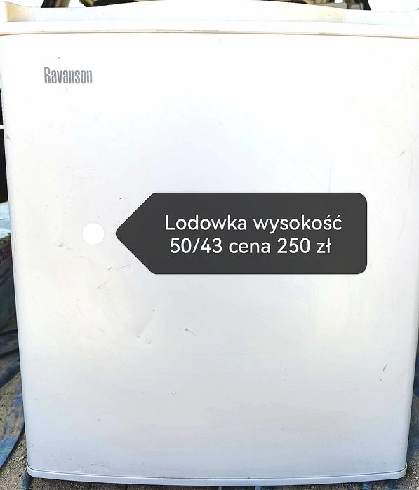 Lodowka. Mała chłodziarka hotelowa