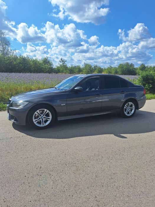 BMW e90 320i ***
