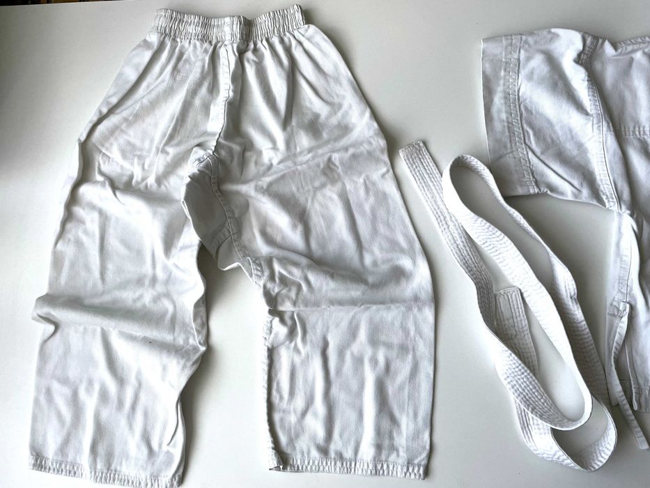 Форма для занять айкідо — зручна, міцна, класичний крій