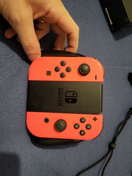 Nintendo switch desbloqueada + cartão de 256gb (como nova)