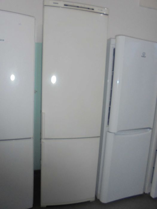 Frigorifico - SIEMENS / Bom estado / Com garantia