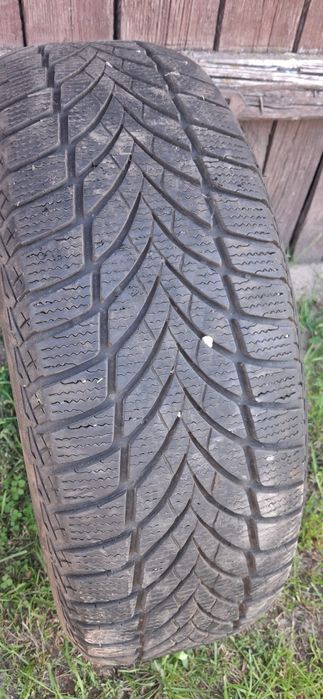 Opona 205/60R16 Goodear