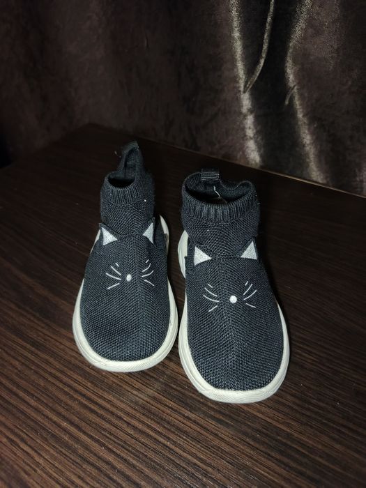 Кеди на дівчинку