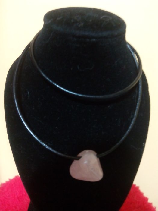 Colares com pedras semi preciosas