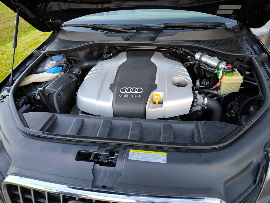 Samochód Audi Q7