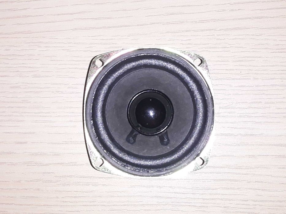Динамик F&D 80 мм.