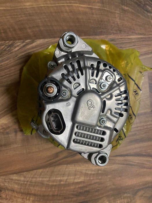 Новий Оригінальний генератор Hyundai/Kia 37300-25301 Оригінал