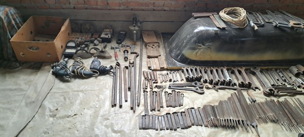 Продам разные инструменты.