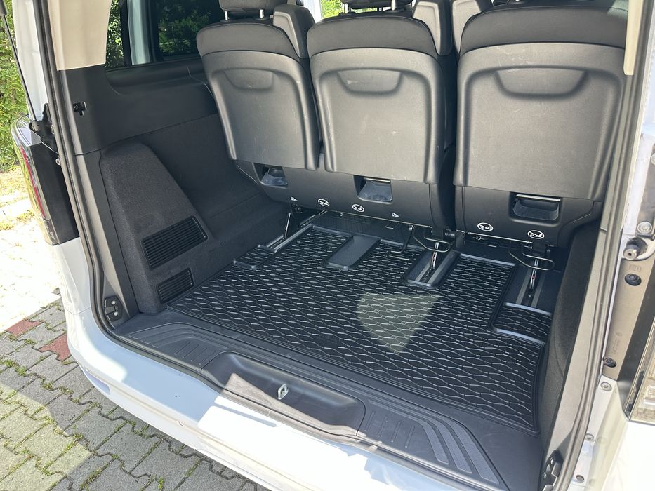 Wynajem Mercedes vito tourer 9 osobowy  Automat najnowszy model