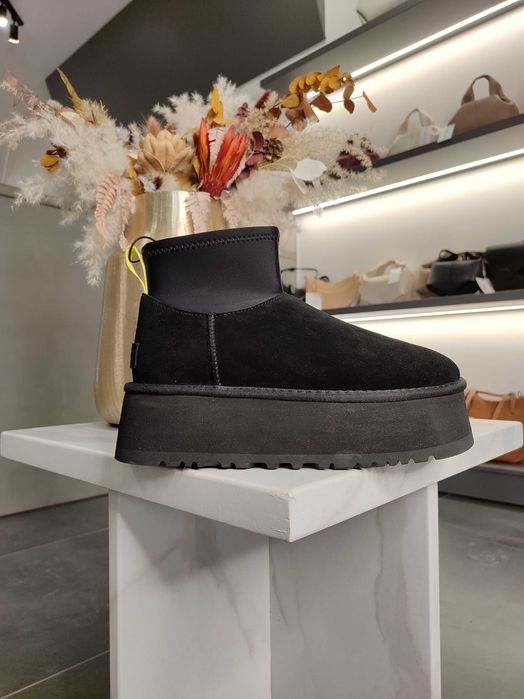 Черевики UGG Classic Mini Dipper Boot Black