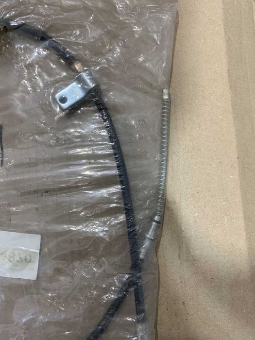 Трос ручного тормоза  chevrolet aveo