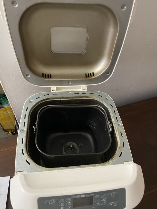 Vendo maquina fazer pao