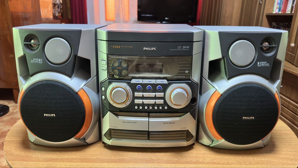 Музыкальный центр Philips  FW C355