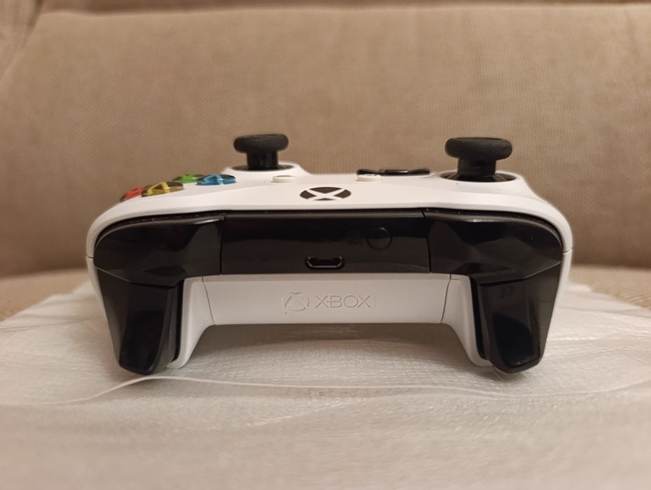 Sprzedam XBox One S 1TB