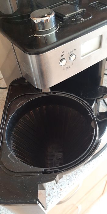 Крапельна кавоварка Philips Grind & Brew HD7751/00 delonghi coffee