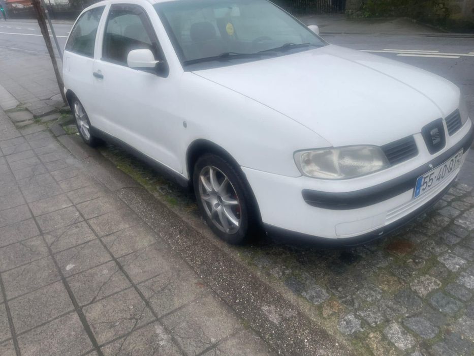 SEAT Ibiza em ótimo estado económico, Pronto a circular Excelente