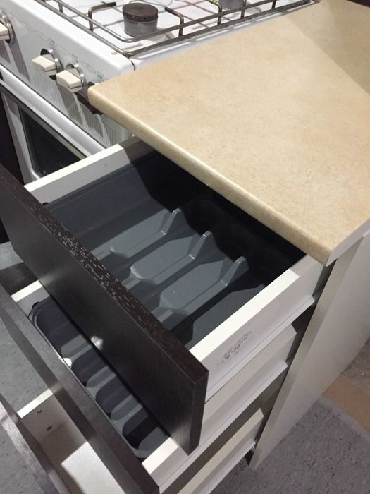 Продам новий комплект.